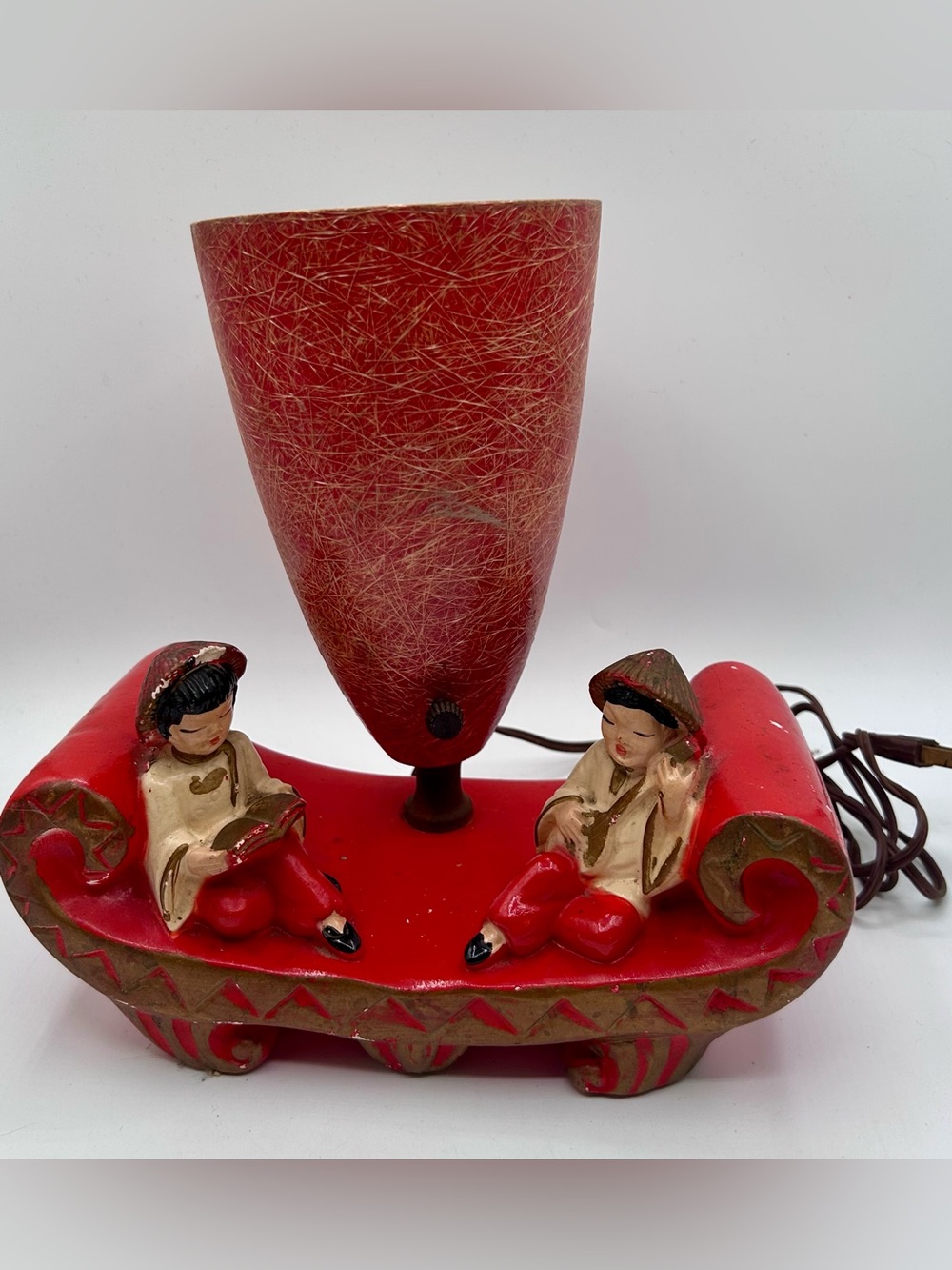 Vtg Mcm Red Metro Ware Asian Oriental Chalk Ware Fiberglass Cone Shade TV Lamp
